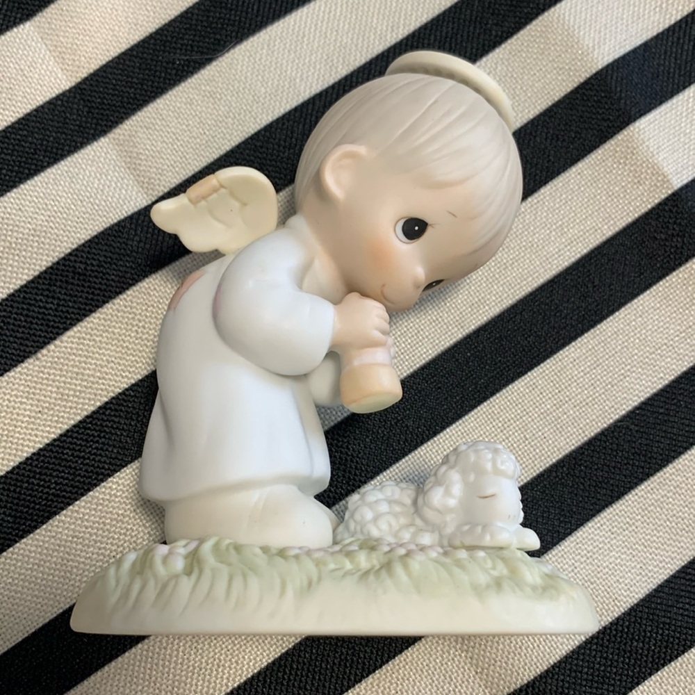 God’s Ray Of Mercy: Vintage 1983 Precious Moments Figurine
